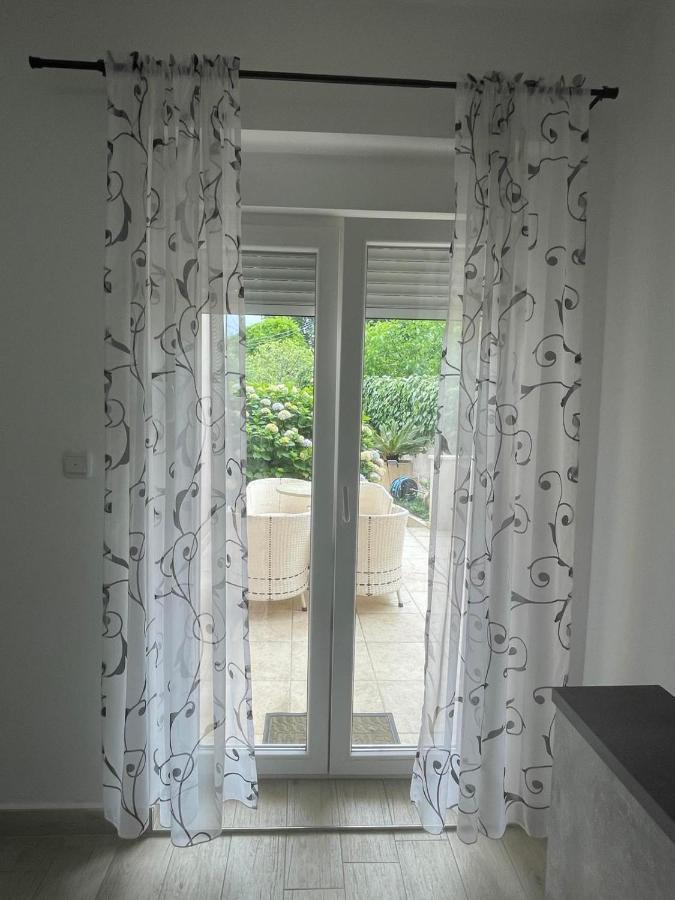 Apartments Pean Тиват Экстерьер фото