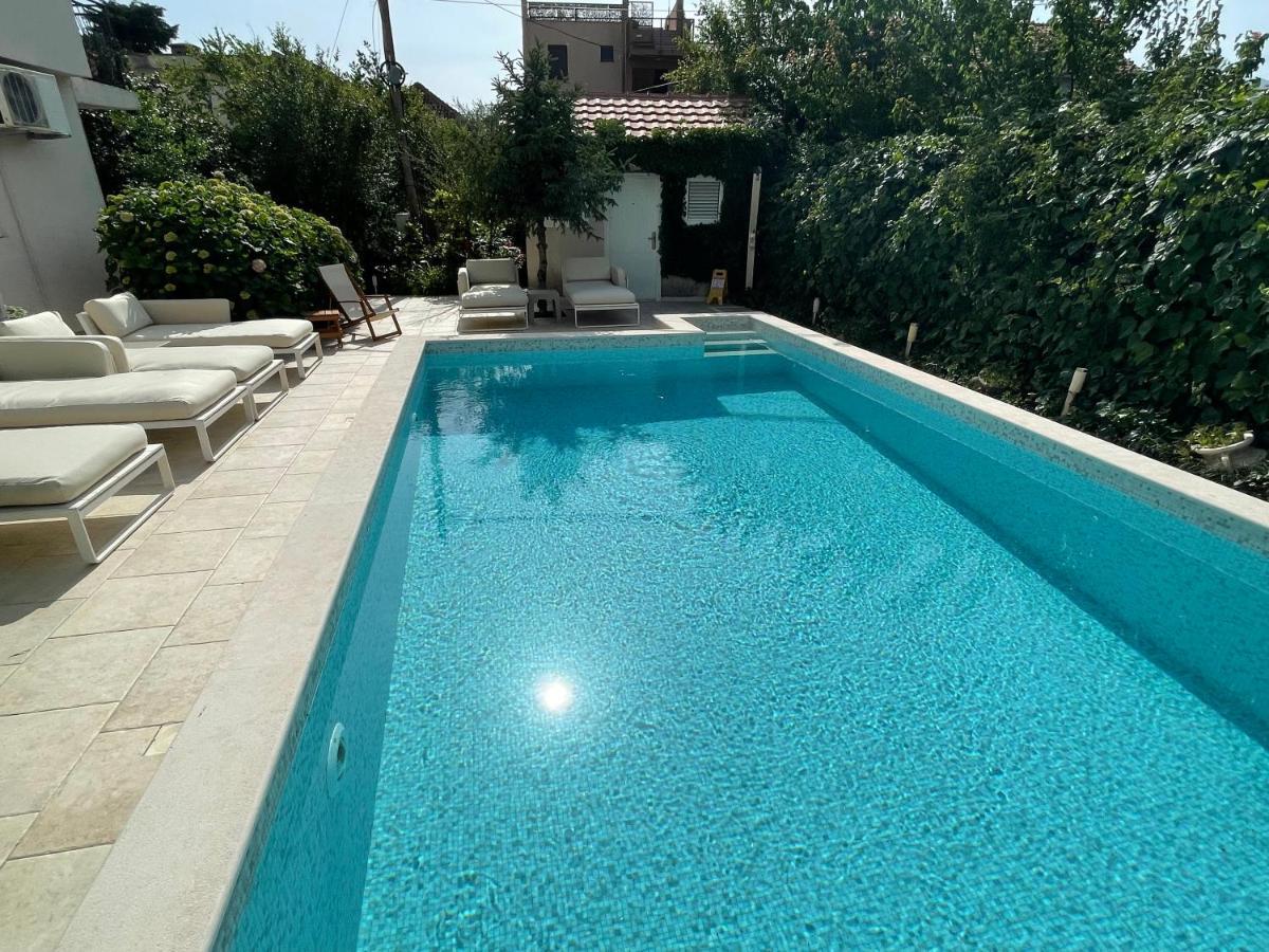 Apartments Pean Тиват Экстерьер фото