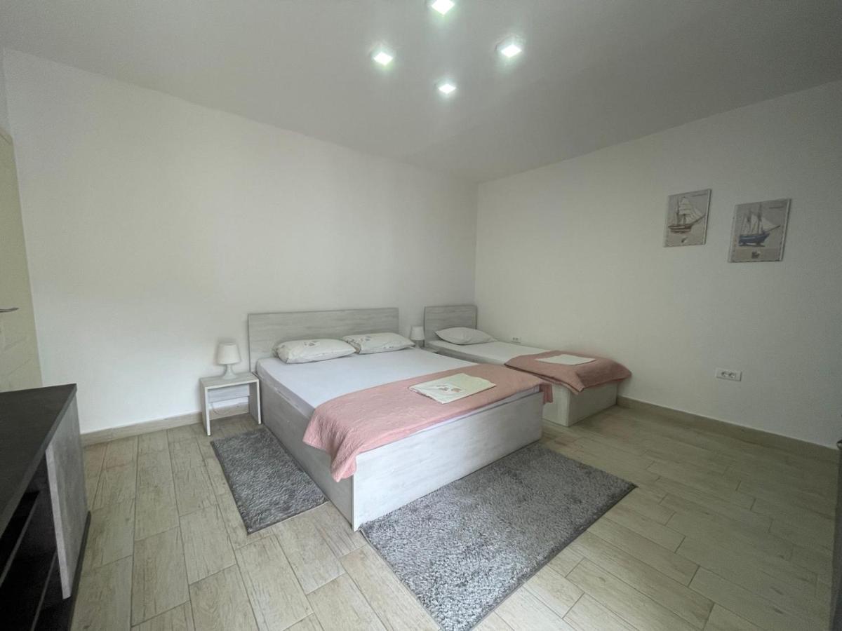 Apartments Pean Тиват Экстерьер фото