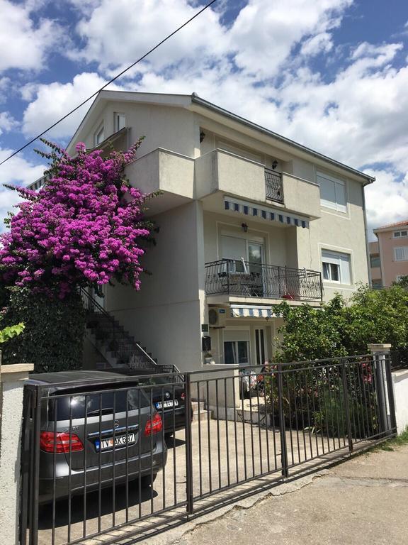 Apartments Pean Тиват Экстерьер фото
