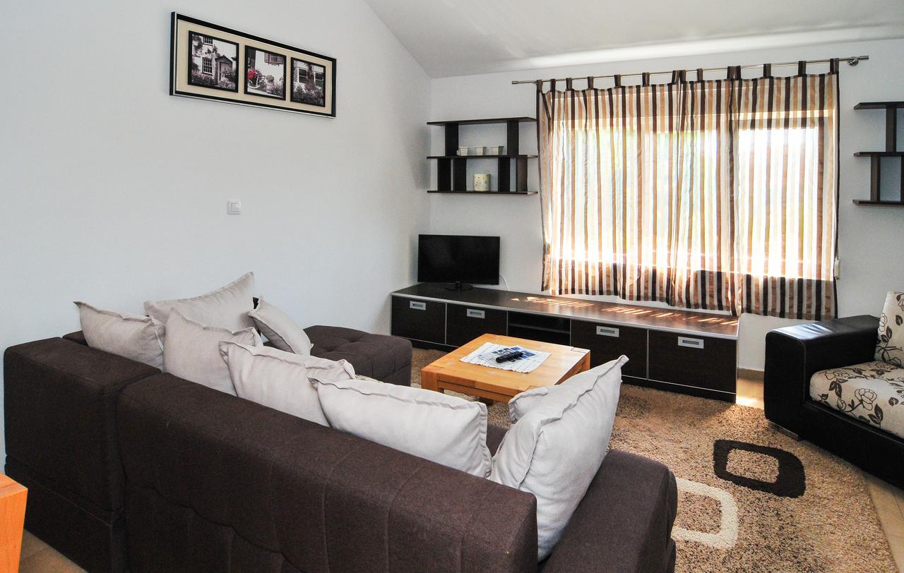 Apartments Pean Тиват Экстерьер фото