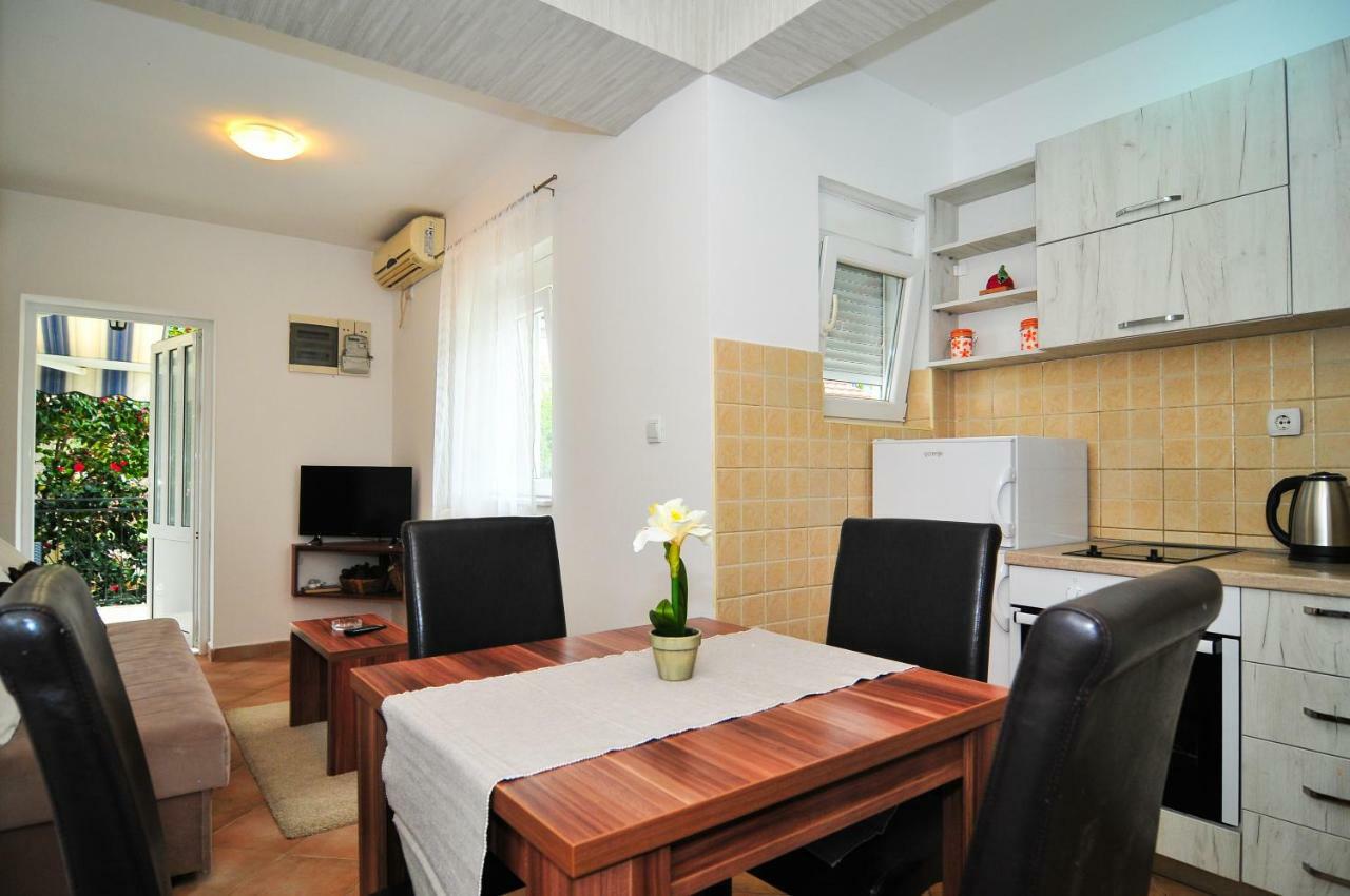 Apartments Pean Тиват Экстерьер фото