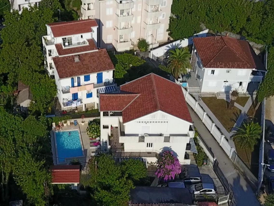 Apartments Pean Тиват Экстерьер фото